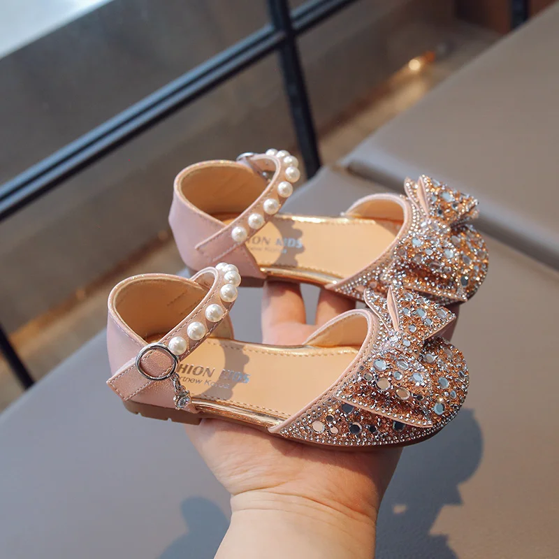 

Обувь принцессы для маленьких девочек, милые детские сандалии с блестками, удобные подиумные модные туфли с кристаллами, весна-лето, студенческая сцена, элегантное кружево