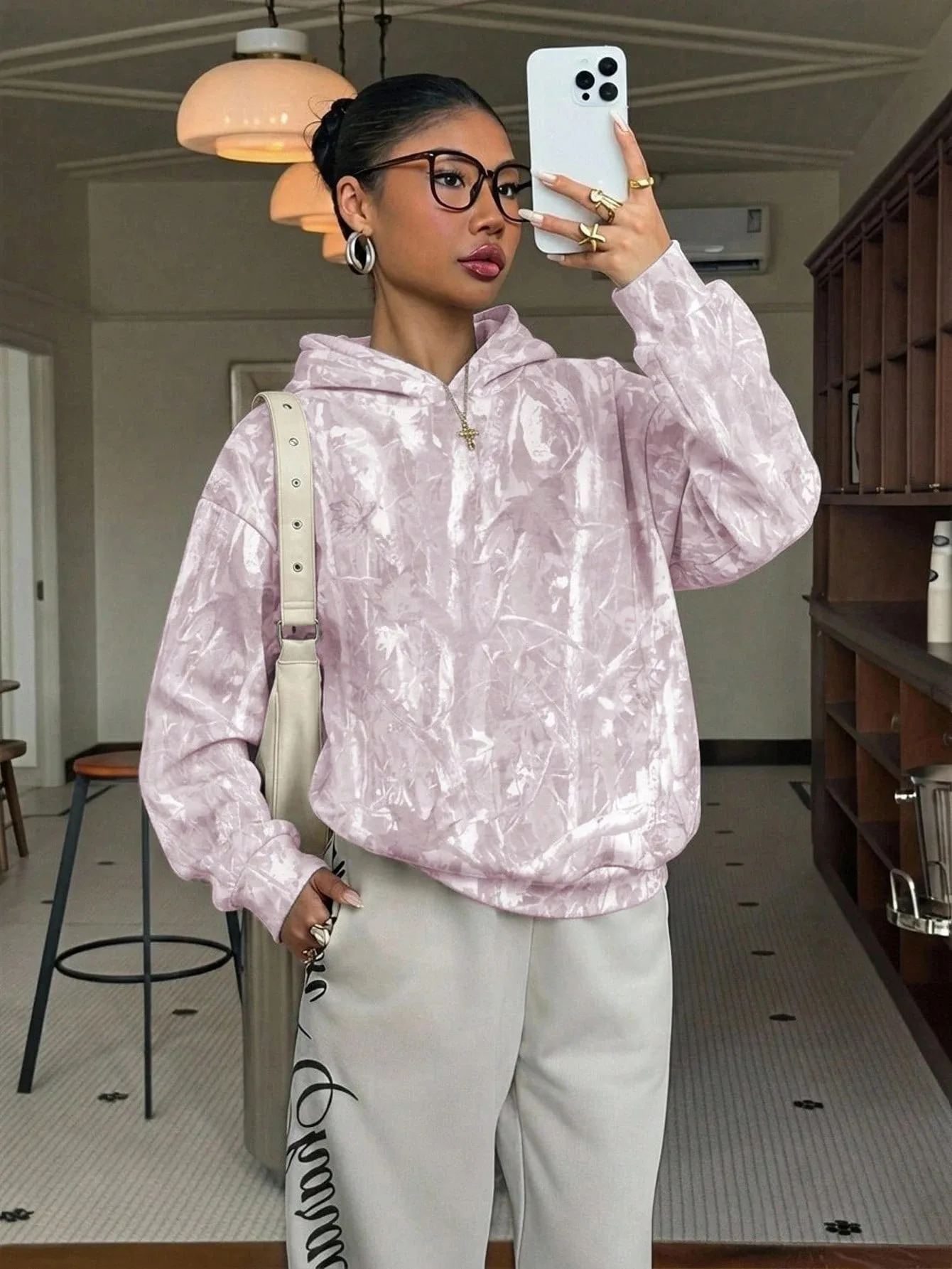 2026 Hot Sale Autumn and Winter Leaves Design Pattern Printed Women's Hoody Sweatshirt Minimalist Casual Pullover Top Daily Wear