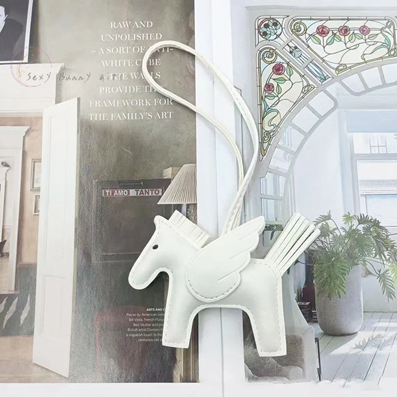 1 Stück Mini Angel Pegasus Leder Anhänger Taschenanhänger Modeaccessoire Einzigartiges romantisches Geburtstagsgeschenk für Frauen und Mädchen