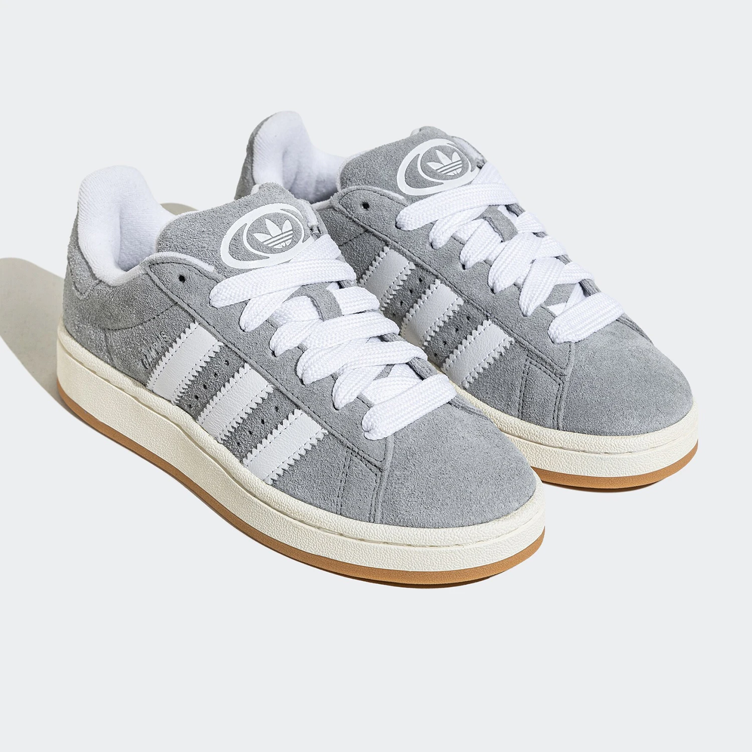 อาดิดาส ออริจินัลส์รองเท้ากีฬาลำลองแบบคลาสสิกสำหรับผู้ชายและผู้หญิง JQ4109