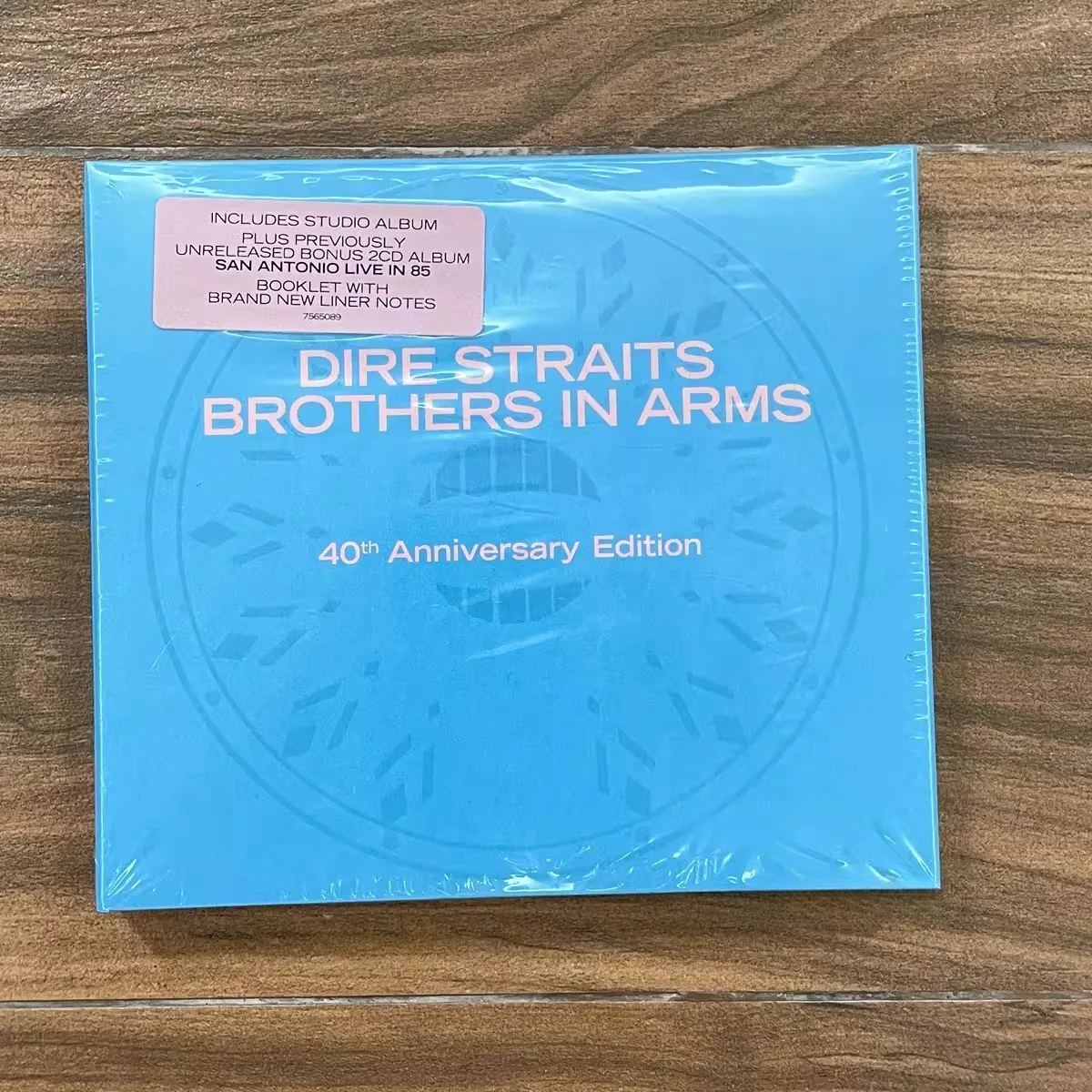 

Dire Straits Brothers in Arms 40th Anniversary Edition – Classic Rock Album with Unreleased Live Tracks & Booklet for Fans