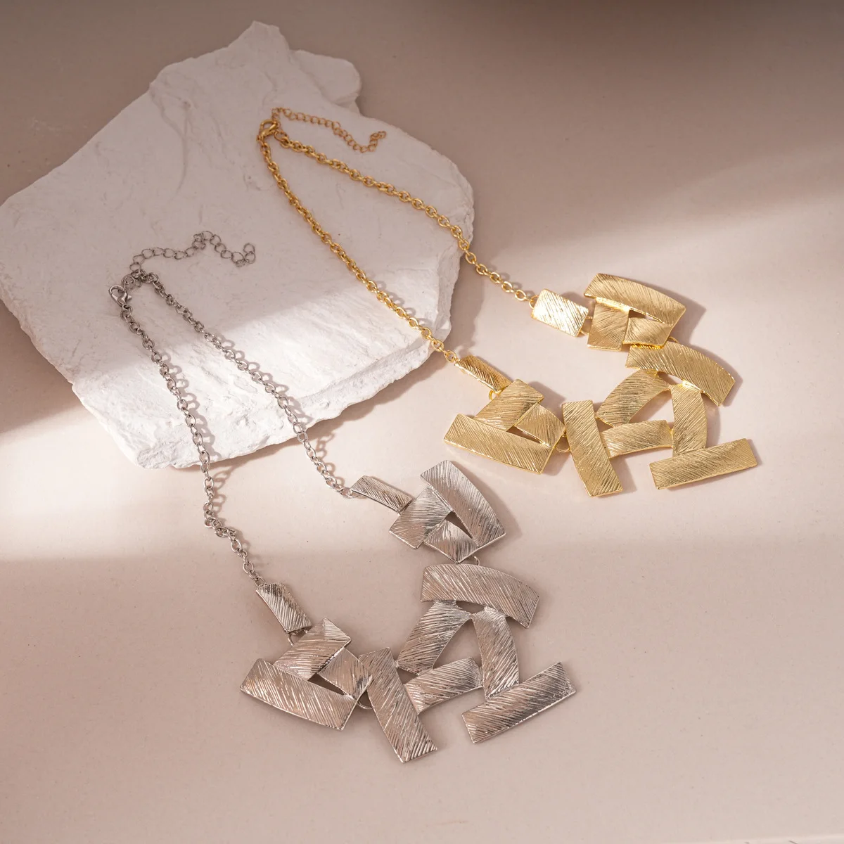Square pattern splicing pendant necklace light luxury sweater chain exaggerated personality niche item decoration