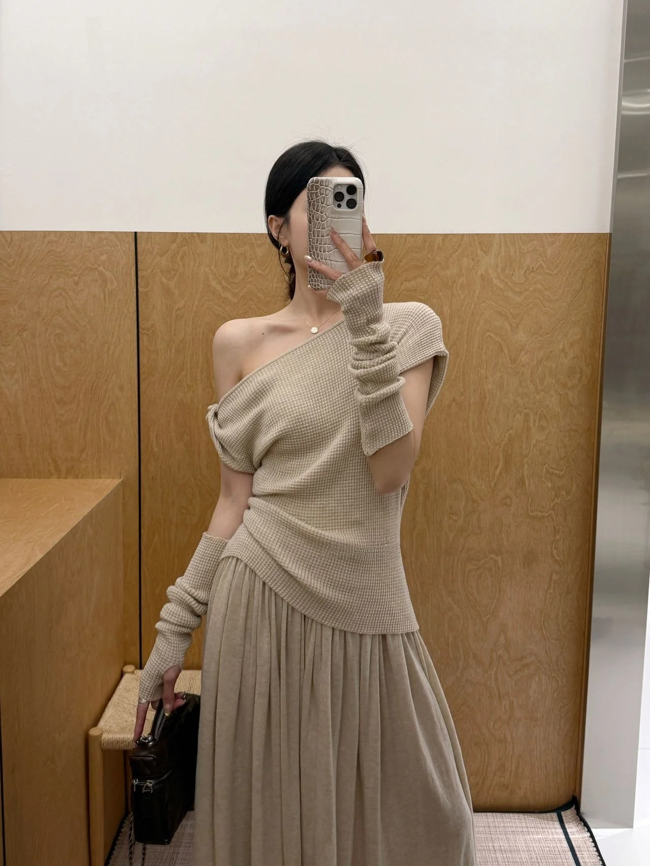 

Early Spring Faionable Knitted Sweater with Sve Covers Slanting oulder Slimming Design Soft Comfortable Korean Sle W...