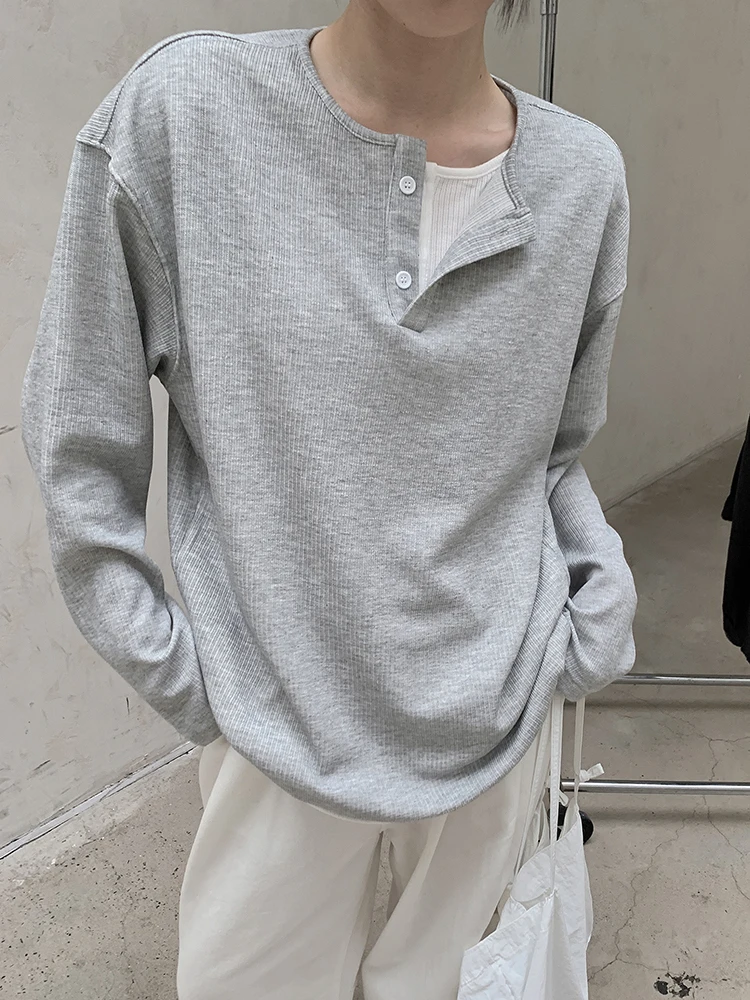 [EAM] Women Gray Button Spliced Color-block Big Size T-shirt New Round Neck Long Sleeve Fashion Tide Spring Autumn 2025 1DH8356