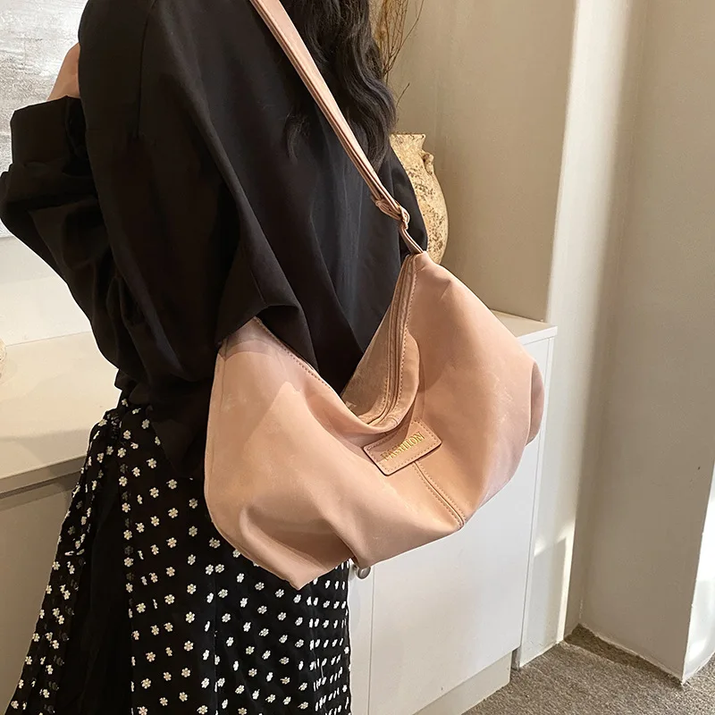 Bolso de mano informal de gran capacidad para mujer, bolsa de hombro Simple, versión coreana, nueva moda de primavera y verano, 2024