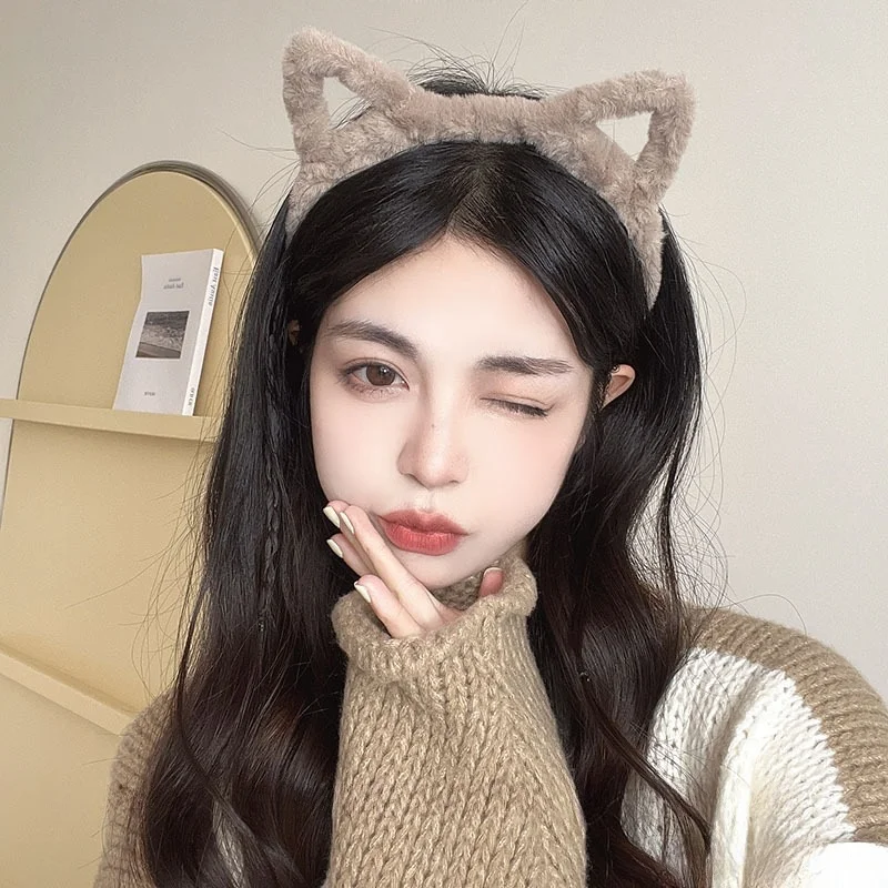 Fluffy Cat Ear Headband – Soft, Cute & Multi-Functional Hair Accessory