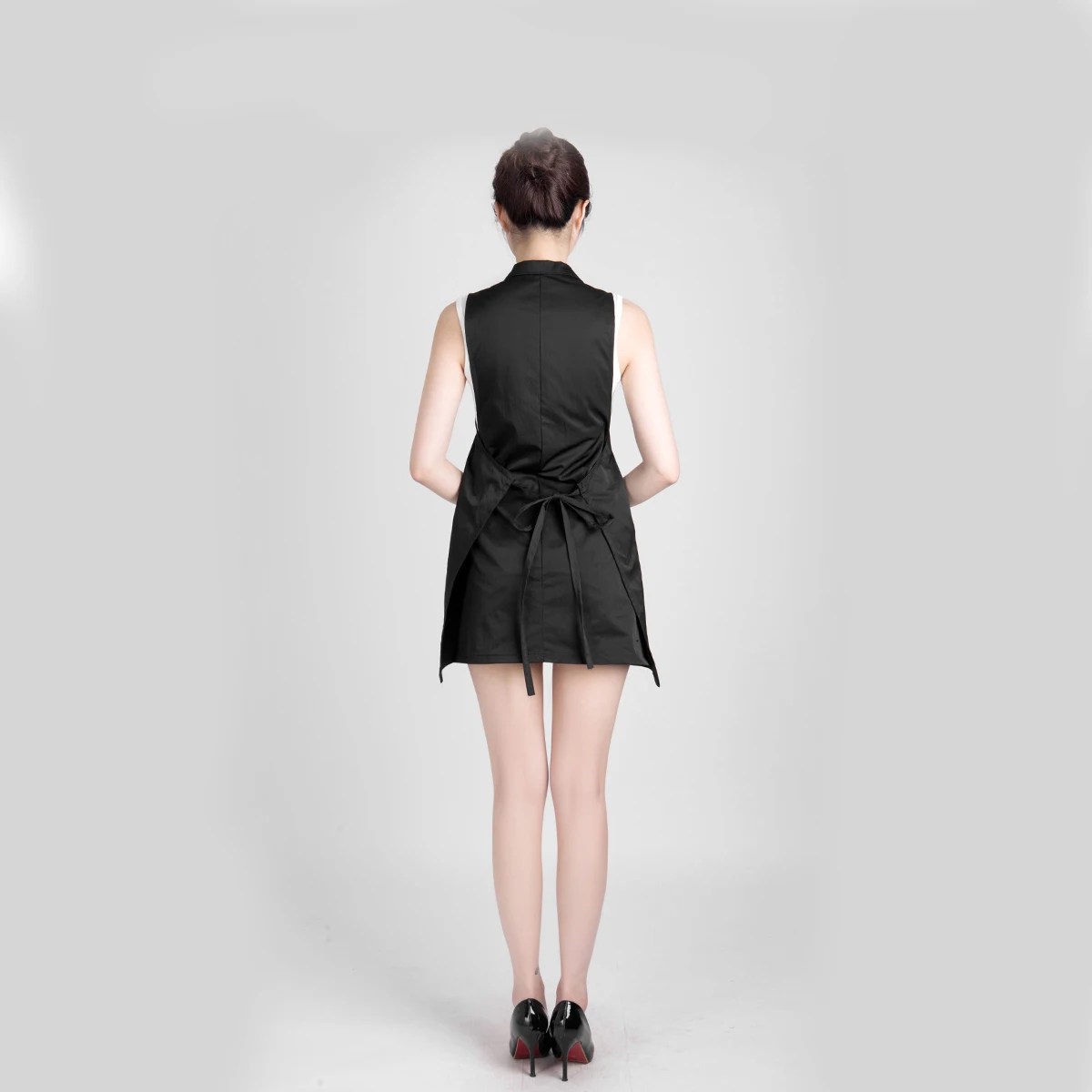 

Professional Barber Shop Apron Sleeveless Workwear Hair Salon Cafe Design Pockets Storage Scissors Tools Black Fashion
