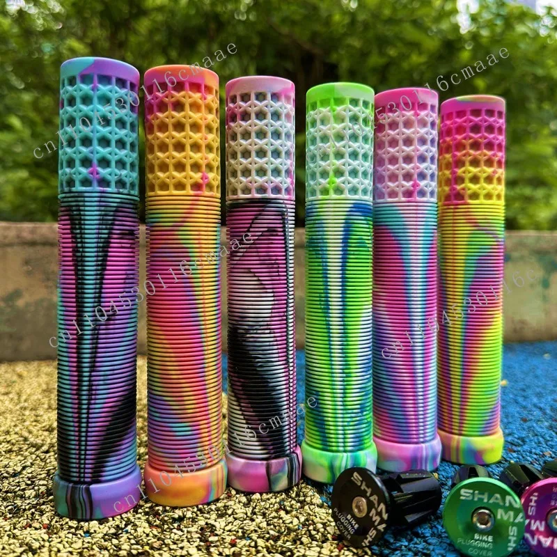 Ultra-light extended mixed-color bicycle grips, striped rubber non-slip soft handles, riding accessories, mountain bike grips