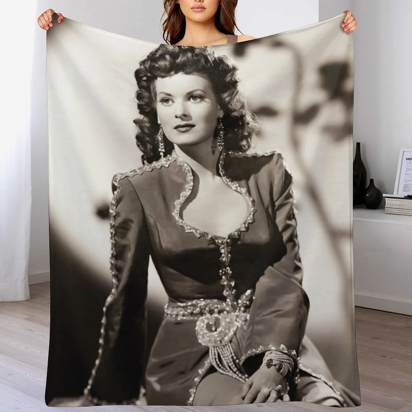 

Maureen O'Hara Throw Blanket Decorative Soft Throw Blanket for Couch Sofa