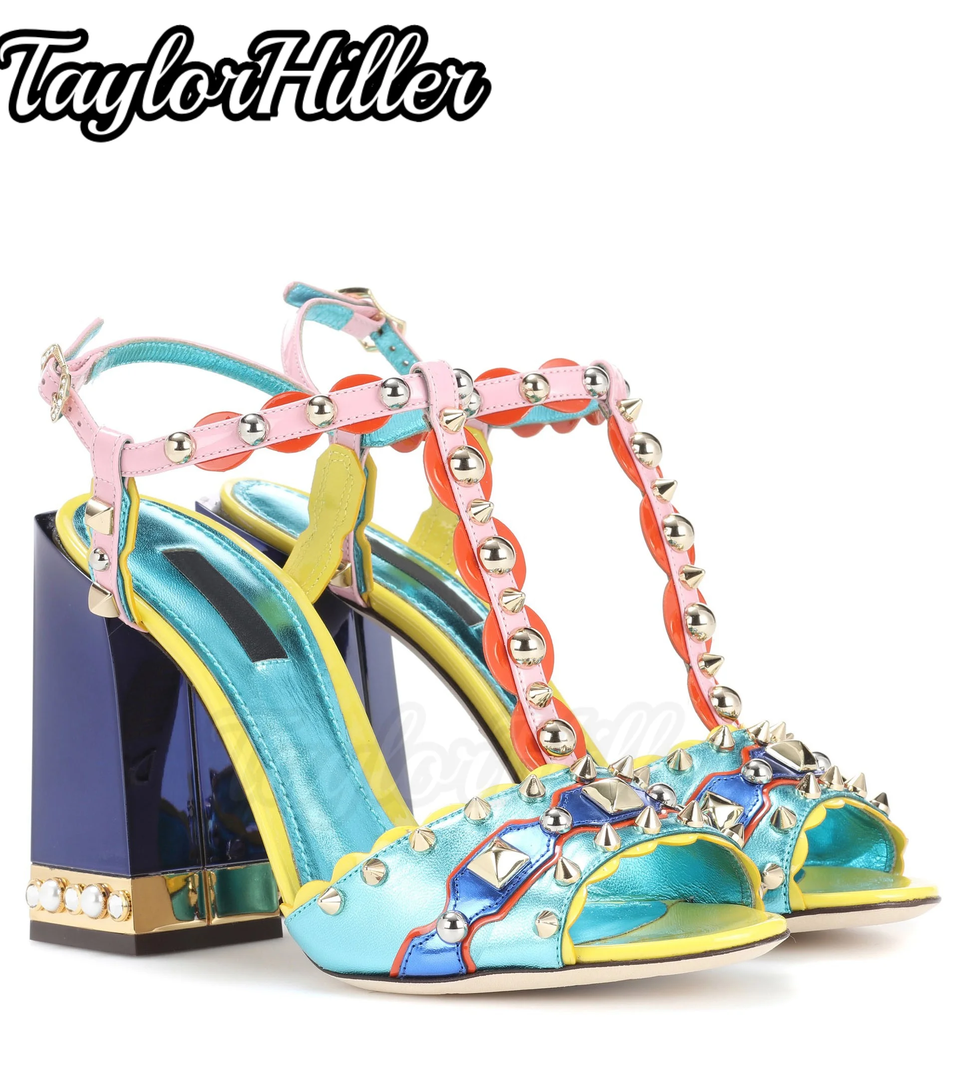 

Красочные босоножки на каблуке с Т-образным ремешком и драгоценными камнями, гладиаторские туфли на квадратном каблуке с неглубоким ремешком и пряжкой, летние каникулы, обувь в богемном стиле