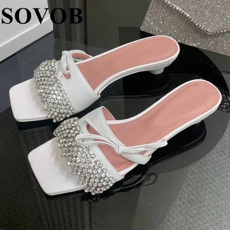 

Women's Genuine Leather Sparkling Crystal Decorative Round Heel Slippers Summer Outdoor Vacation Versatile Single Shoes 2024