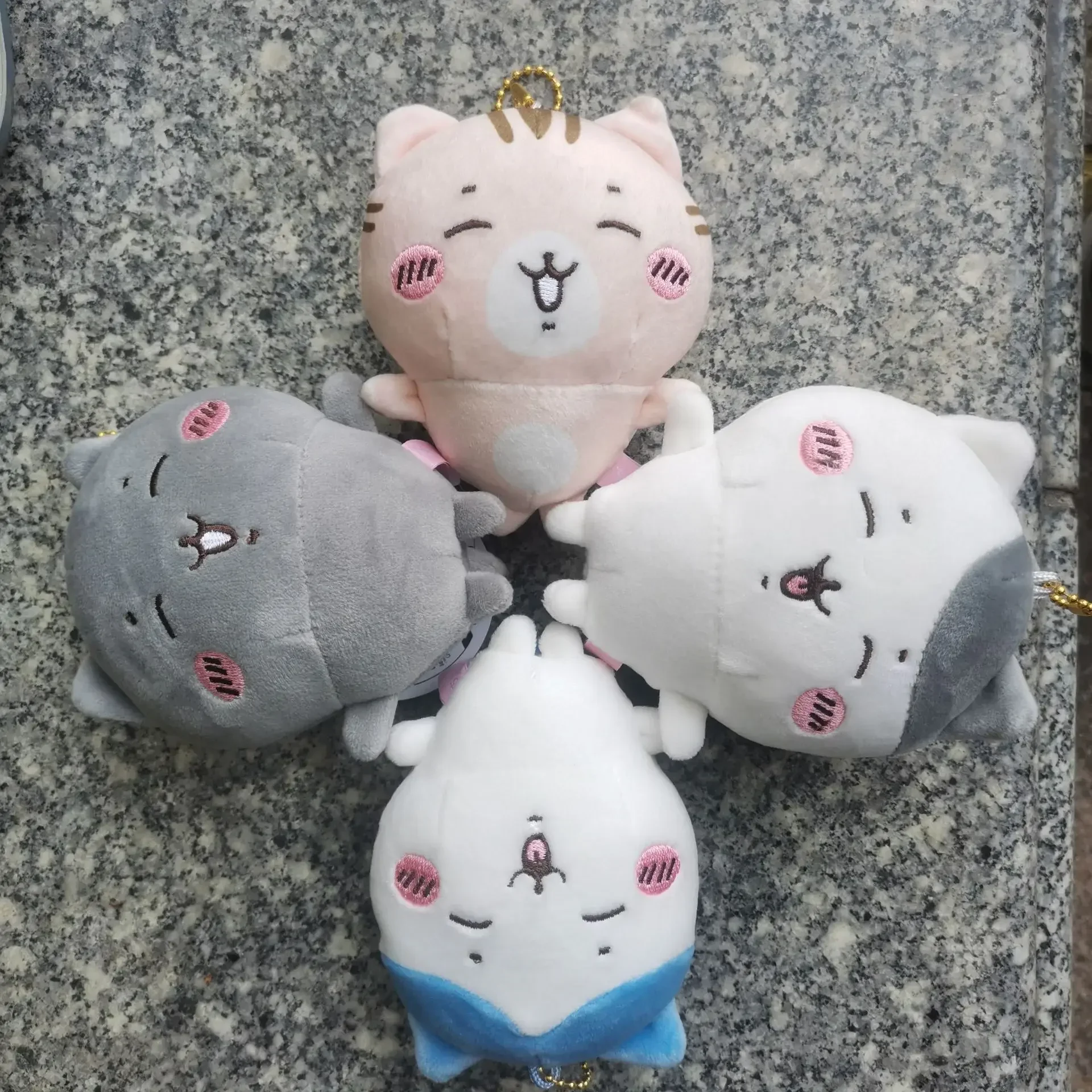 12 ซม.น่ารัก Chiikawa อะนิเมะ Hachiware Usagi Happy Cat Series ตุ๊กตาจี้ตุ๊กตากระเป๋าจี้แมวน่ารัก Kawaii ตุ๊กตาของเล่น