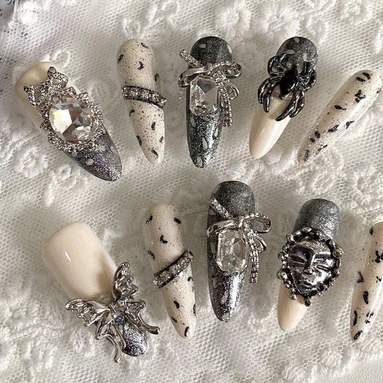 Nail art en forme d'amande pressé à la main, beaux faux ongles, nail art papillon blanc laiteux, adapté aux femmes à utiliser, 10 pièces