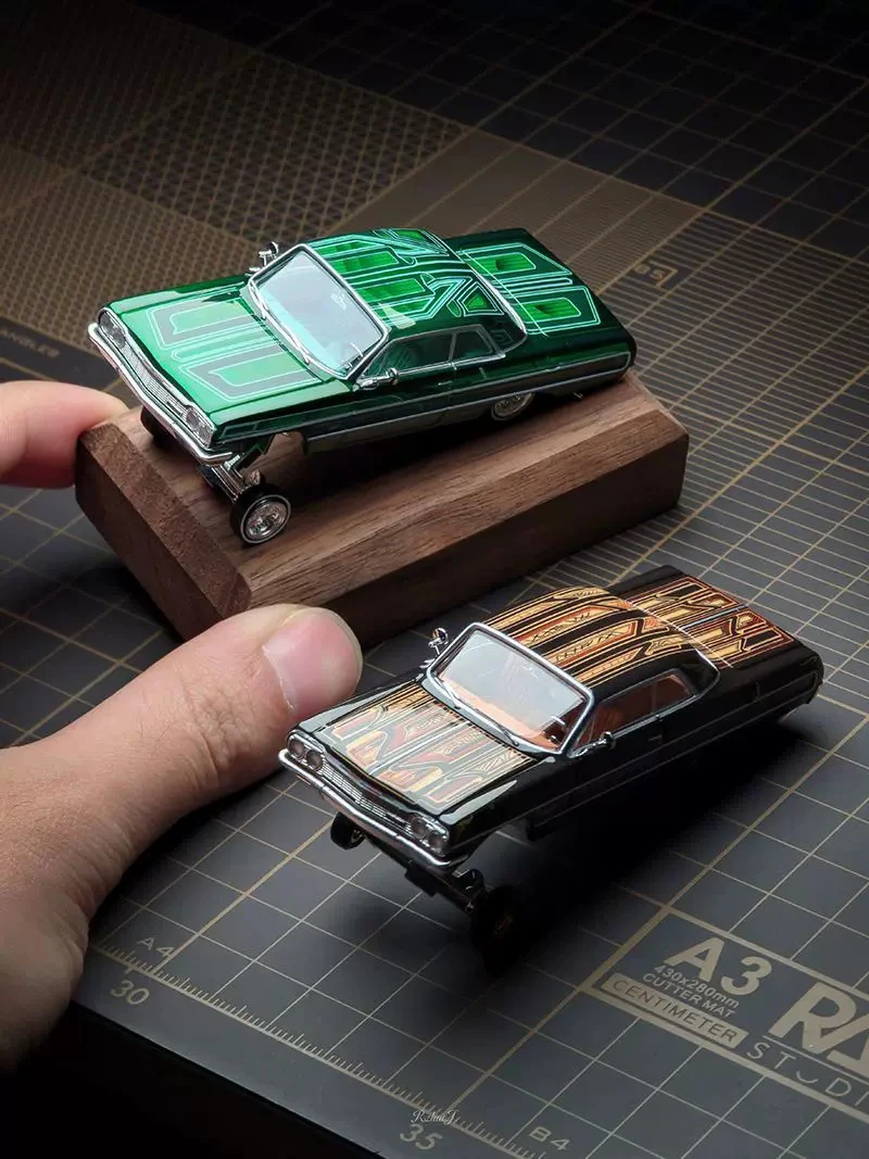 97M Model 1/64 Scale 1964 Impala SS Lowrider Bounce Car Alloy Car Model Classics Adult Souvenir Gift Static Display