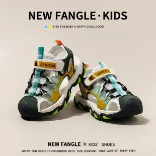 Sandalias ligeras para niños, zapatos con botón, anticolisión, novedad de verano, 2024