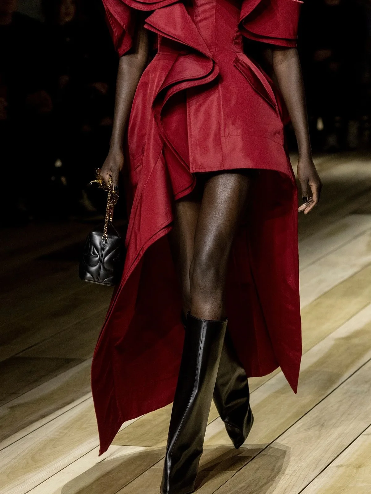 VGH Sexy Gesplitste Onregelmatige Plooien Midi Jurk voor Vrouwen Slash Hals Korte Mouw Patchwork Rits Prom Jurken Vrouwelijke Zomer Stijl