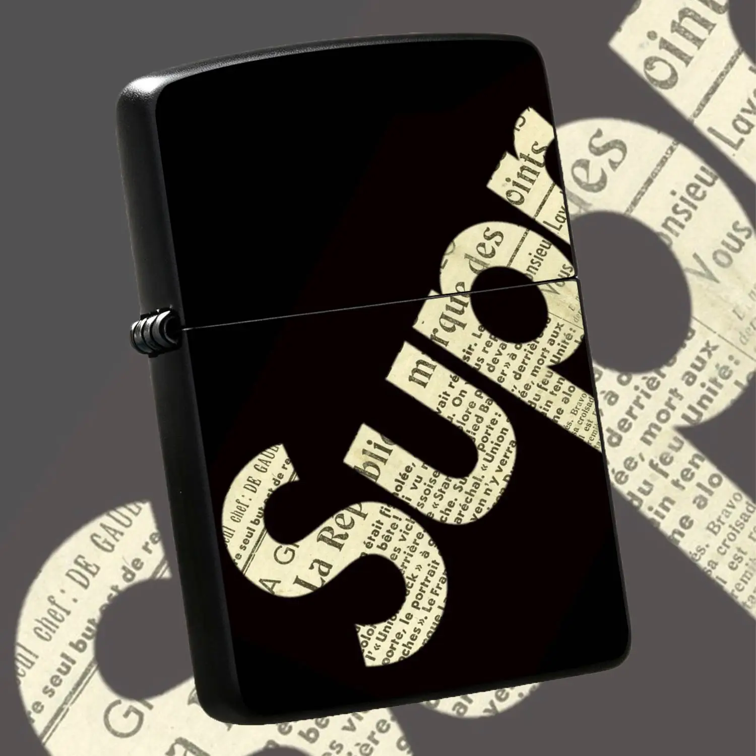 Creative Newspaper Textured Oblique Letter Decor Lighter, Fits Daily Trips Outdoor Gatherings Office Business Trips All Scenarios, Exquisite Unique Design, Portable Practical Nice Gift For Any Oc A Humorous And Interesting Lighter