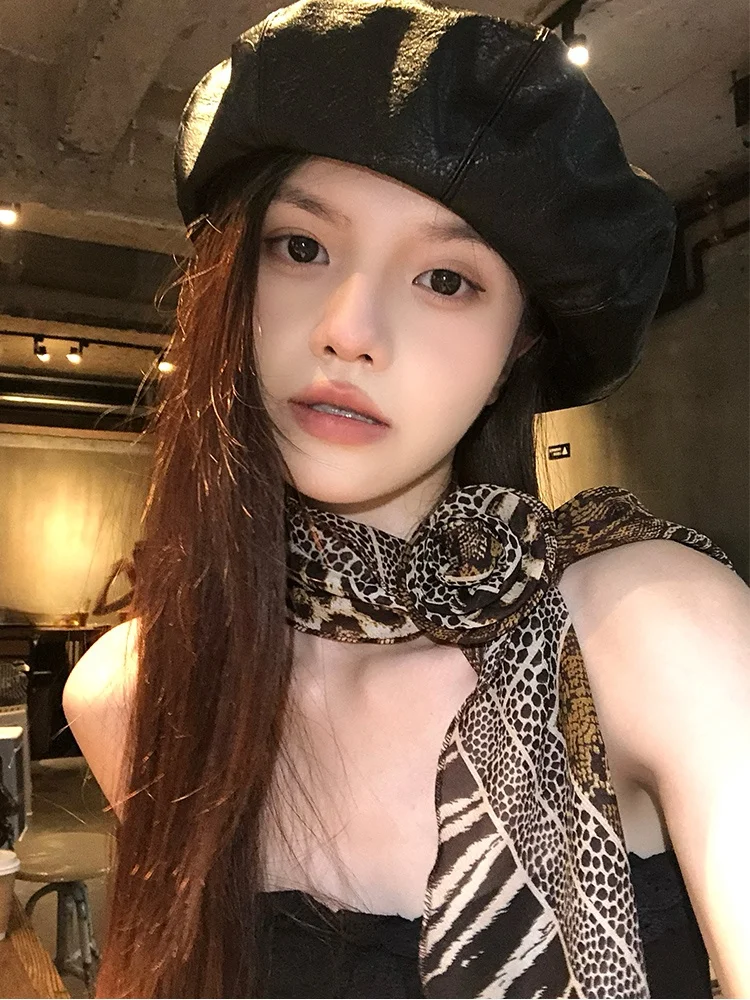 Retro American Hot Girl Leopard Rose Print Scarf Versatile Thin Design Millennium Sweet Cool Neck Scarf Wrap for All Seasons