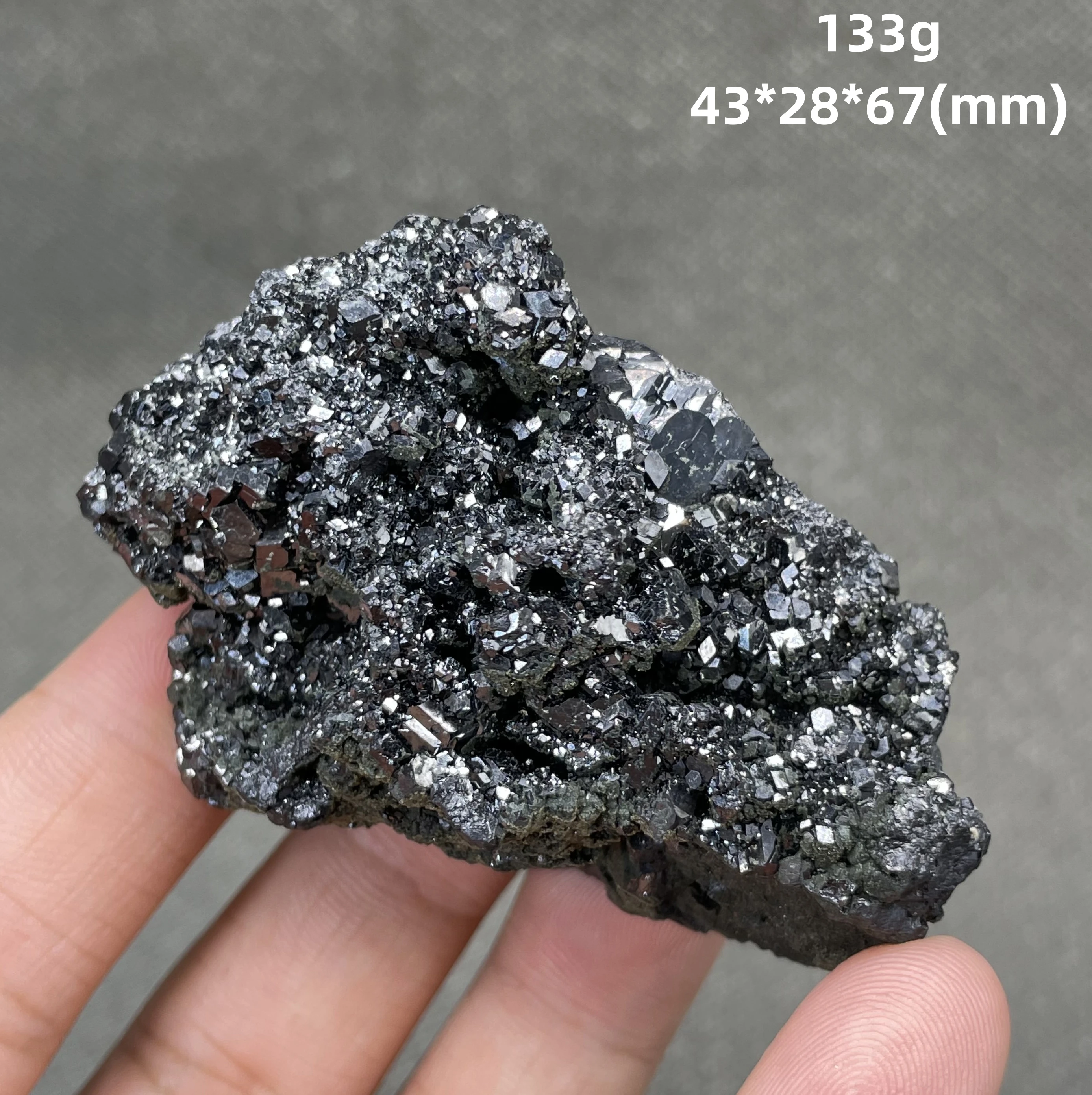 NEW! 100% Natural Magnetite mineral specimen quartz crystal specimen Stones and crystals