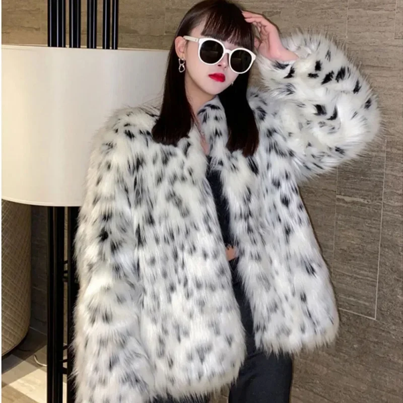 Beautiful Fashion New European and American Fur Coat Autumn and Winter Fox Fur Faux Fur Hat Long Coat