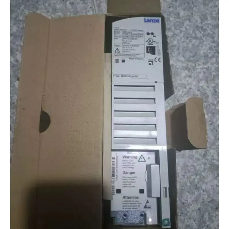 

Новый инвертор E82EV152K4C200 быстро отправленный