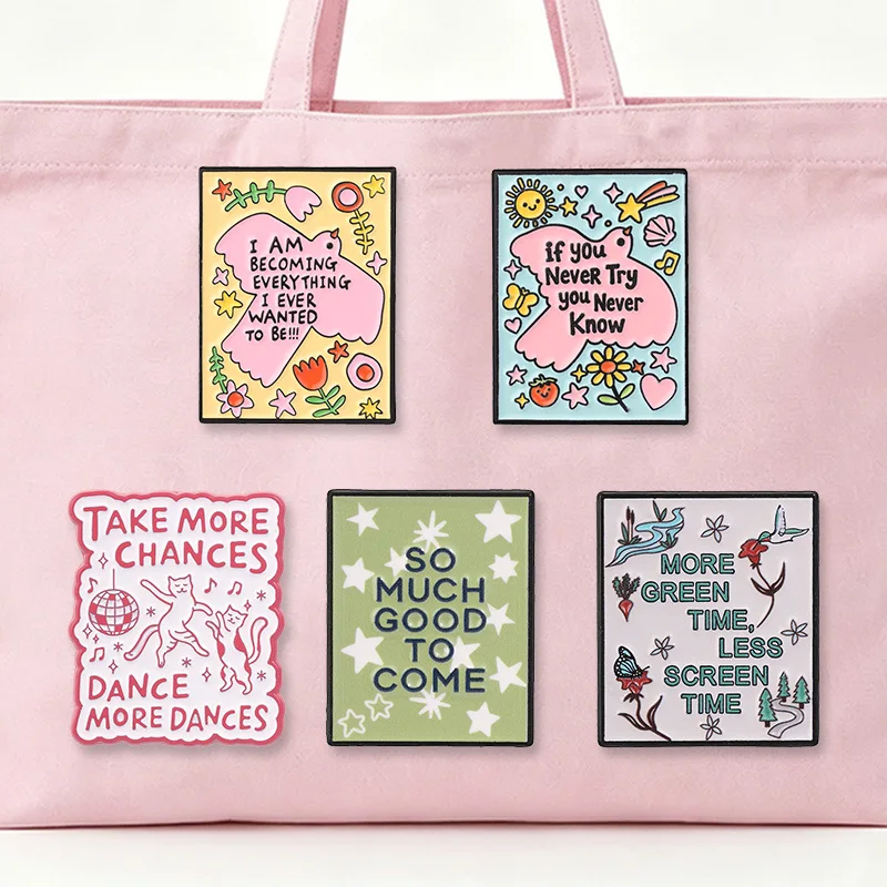 Ensemble de badges en émail avec citations inspirantes et affirmations positives, broches métalliques colorées avec motifs floraux, oiseaux, chats et slogans, idéal comme cadeau.