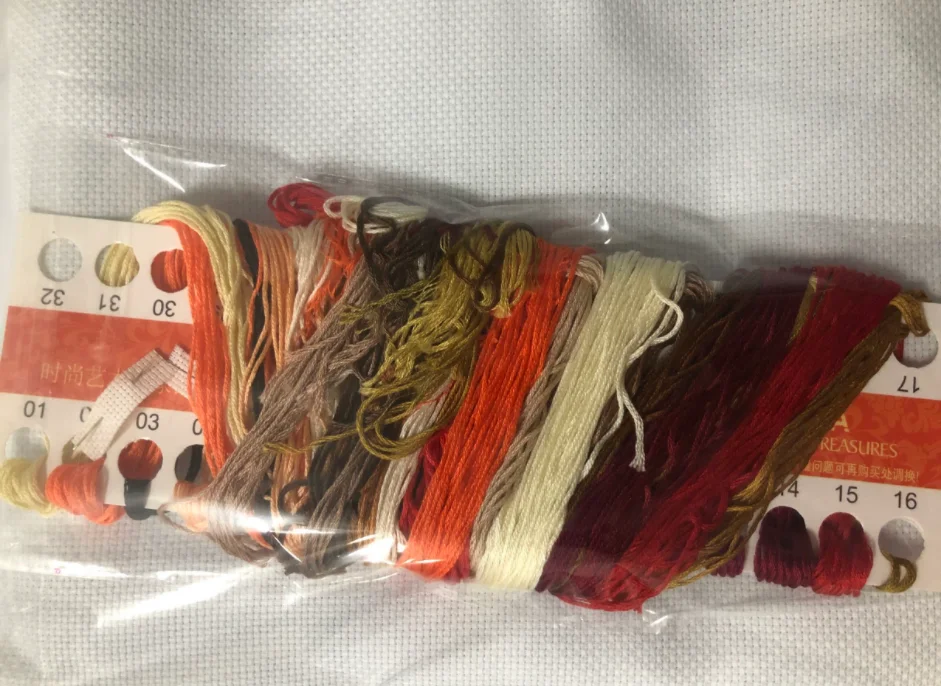 Collection Counted Cross Stitch Kit Squirrel Chipmunk Raccoon Rabbit Kitty Rose Rooster Cross Stitch Snow White and Apple 27-24 view 4