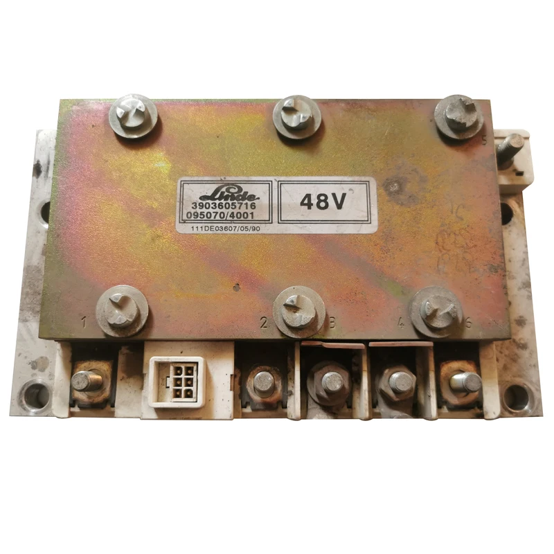 

[Используемая деталь] Оригинальная деталь вилочного погрузчика 3903605704 или 3903605716 Выходной модуль подходит для электрического грузовика Linde 322 324 E12/E14/E15/E16