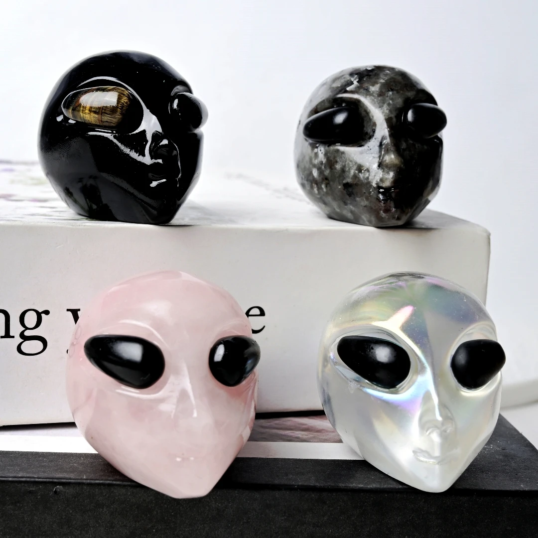 1-Alien-Totenkopf-Schnitzerei – UV-reaktiver Yooperlite-Stein, einzigartige hohle Dekoration, geeignet für Zuhause und Weihnachtsgeschenke