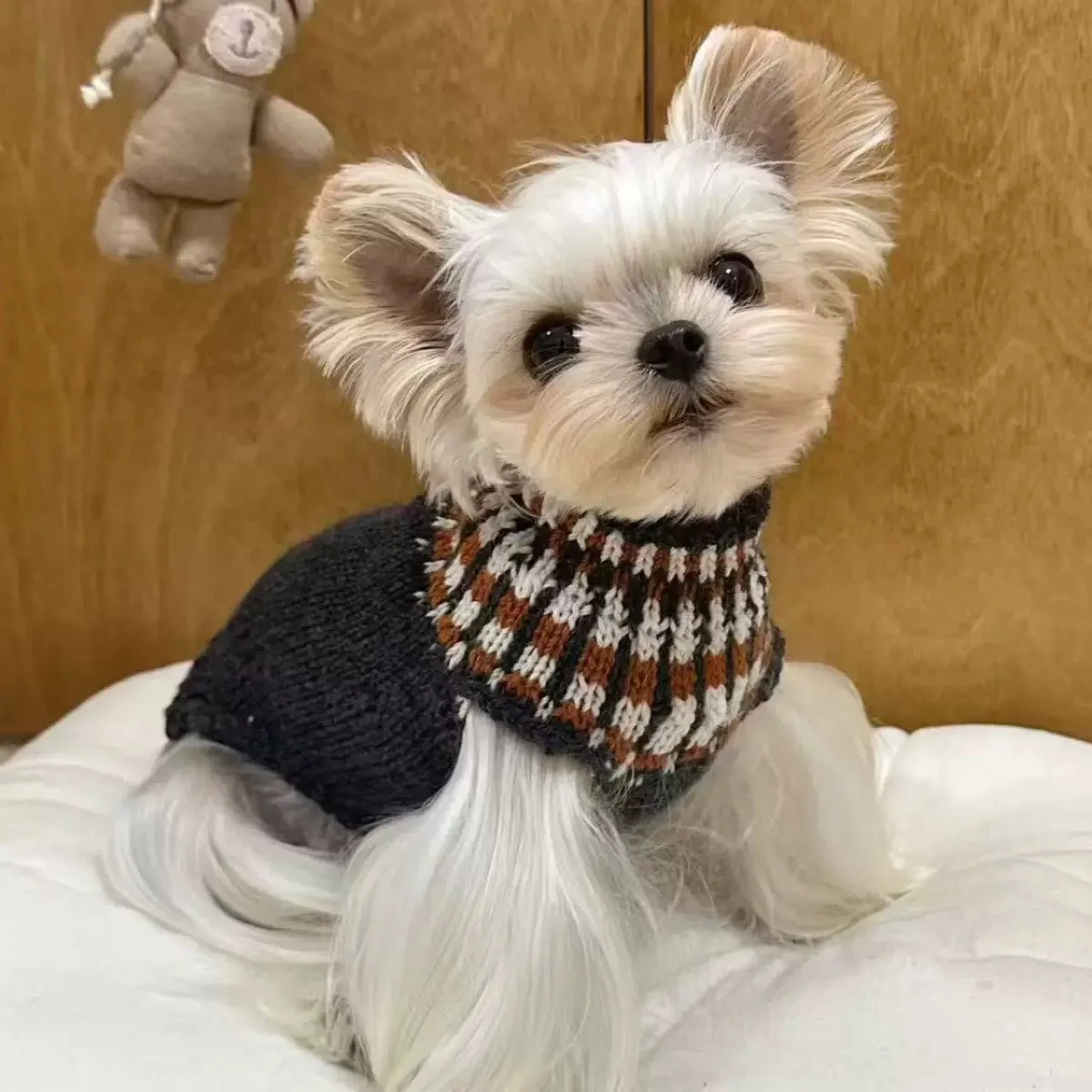 

Retro British Style Classic Patterned Design Pet Sweater For Winter Warmth - Dog Clothing