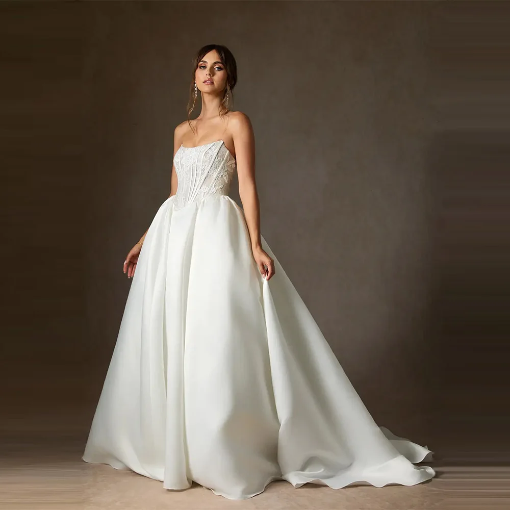 Customized A Line Satin Lace Applique Boho Wedding Dress Women 2025 Strapless Backless Bridal Gown Customized vestido novia