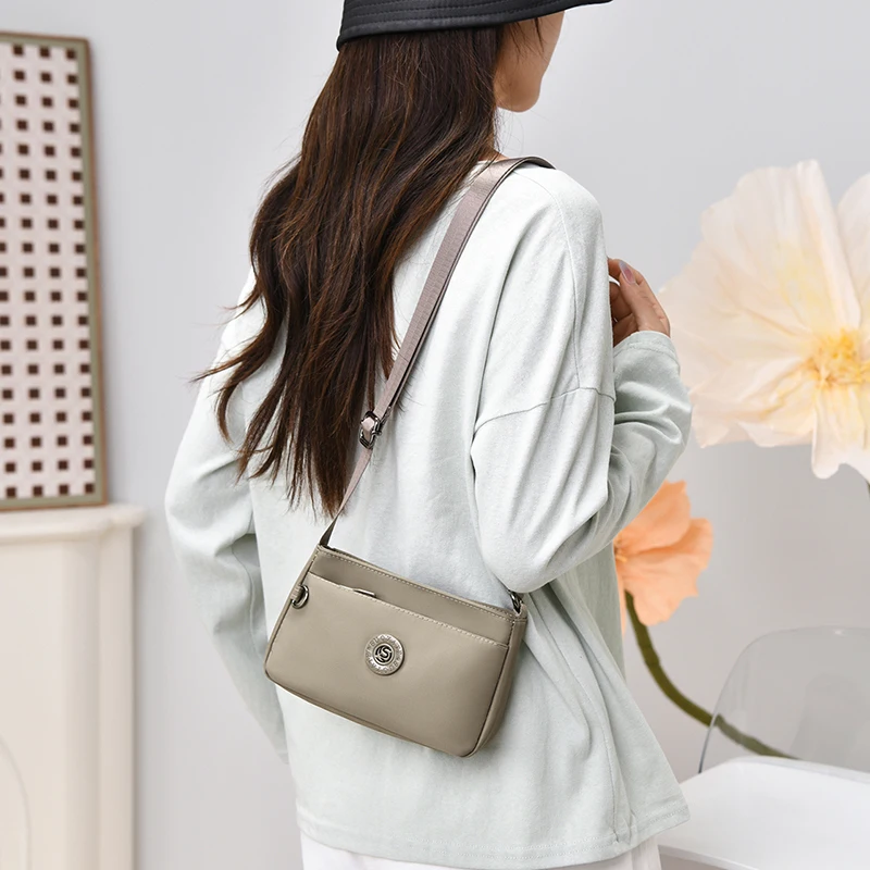 Modische, leichte Umhängetasche für Damen, trendige Schultertasche, Handtasche, vielseitig einsetzbar für den täglichen Gebrauch. – Detail 14
