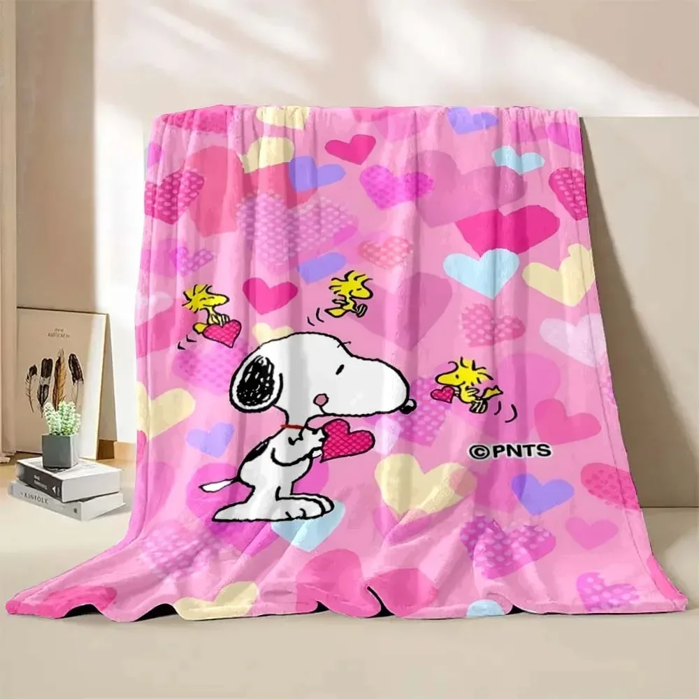 Snoopy Blanket Four Seasons Flannel Blanket is used for sofas, beds, living rooms, travel picnics, blankets, children's gifts