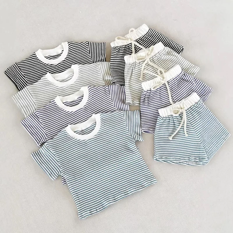 

Новый летний комплект одежды для новорожденных девочек 2026: хлопковая футболка в полоску с коротким рукавом + шорты, 0-3 года, детский костюм
