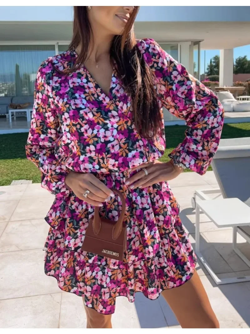 Women\'s Fashionable Printed Short Skirt with V-neck Long Sleeves Slim Fit Waist and A-line Skirt Casual Summer Dress