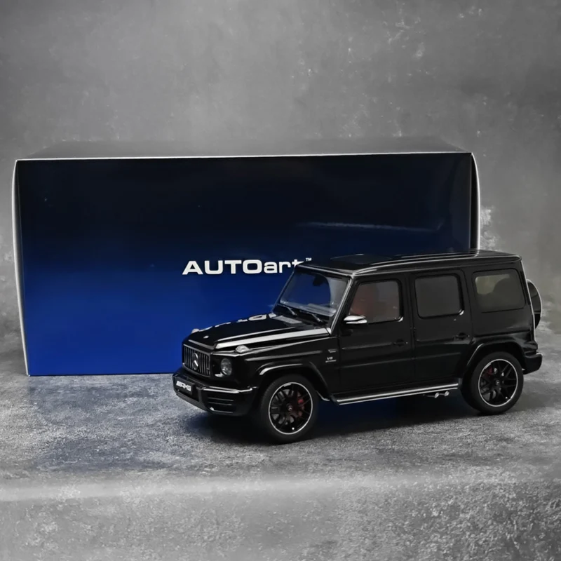 

In stock: 1:18 AMG G63 2019 die-cast alloy static simulation car model, boys' toy, adult collectible display item.