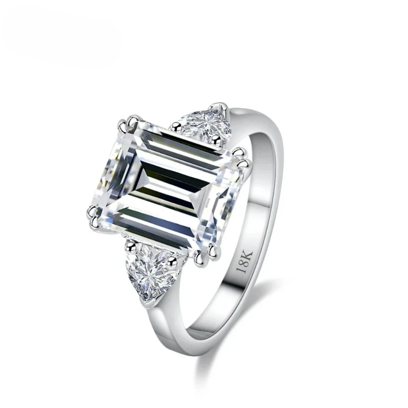 

CKT 18k White Gold 4ct Diamond Moissanite Ring for Women Inlaid with Special Emerald Rectangular Platinum Pt950 Rings Jewelry