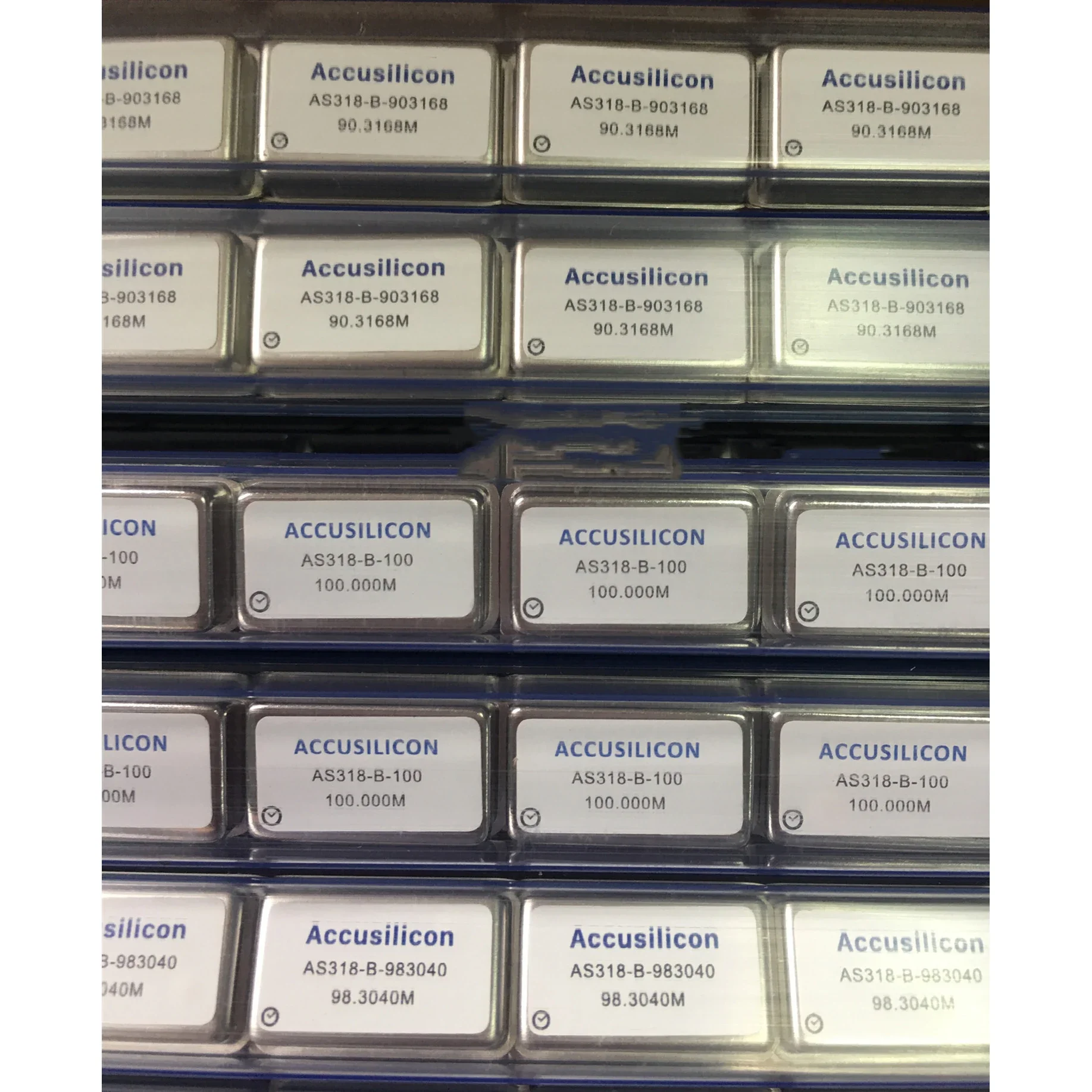 DAC 헤드폰 앰프 용 1PCS AS318-B-903168 /AS318-B-983040 Accusilicon 오리지널 크리스탈 발진기