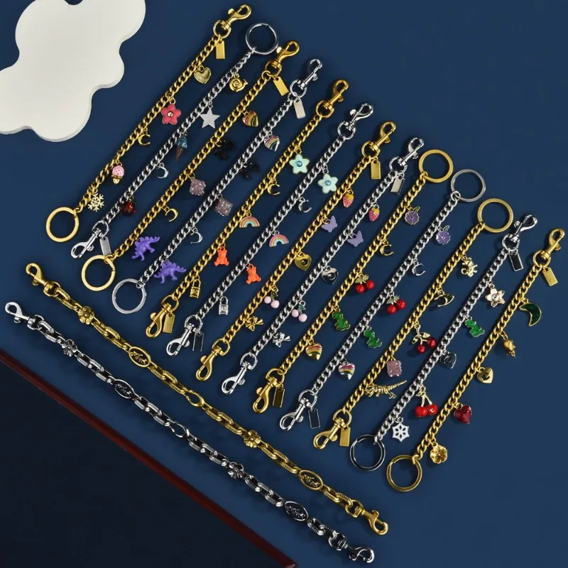 The brand-new multi-functional bag pendant is a fashionable new chain for women, a slanted square bag chain