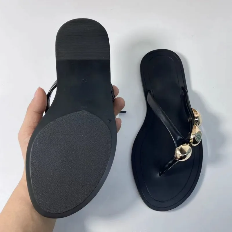 Summer Women Beach Flip Flops Outdoor Non-slip Soft Sole Seaside Ladies Shoes Metal Decoration Brand Designer Casual Slippers