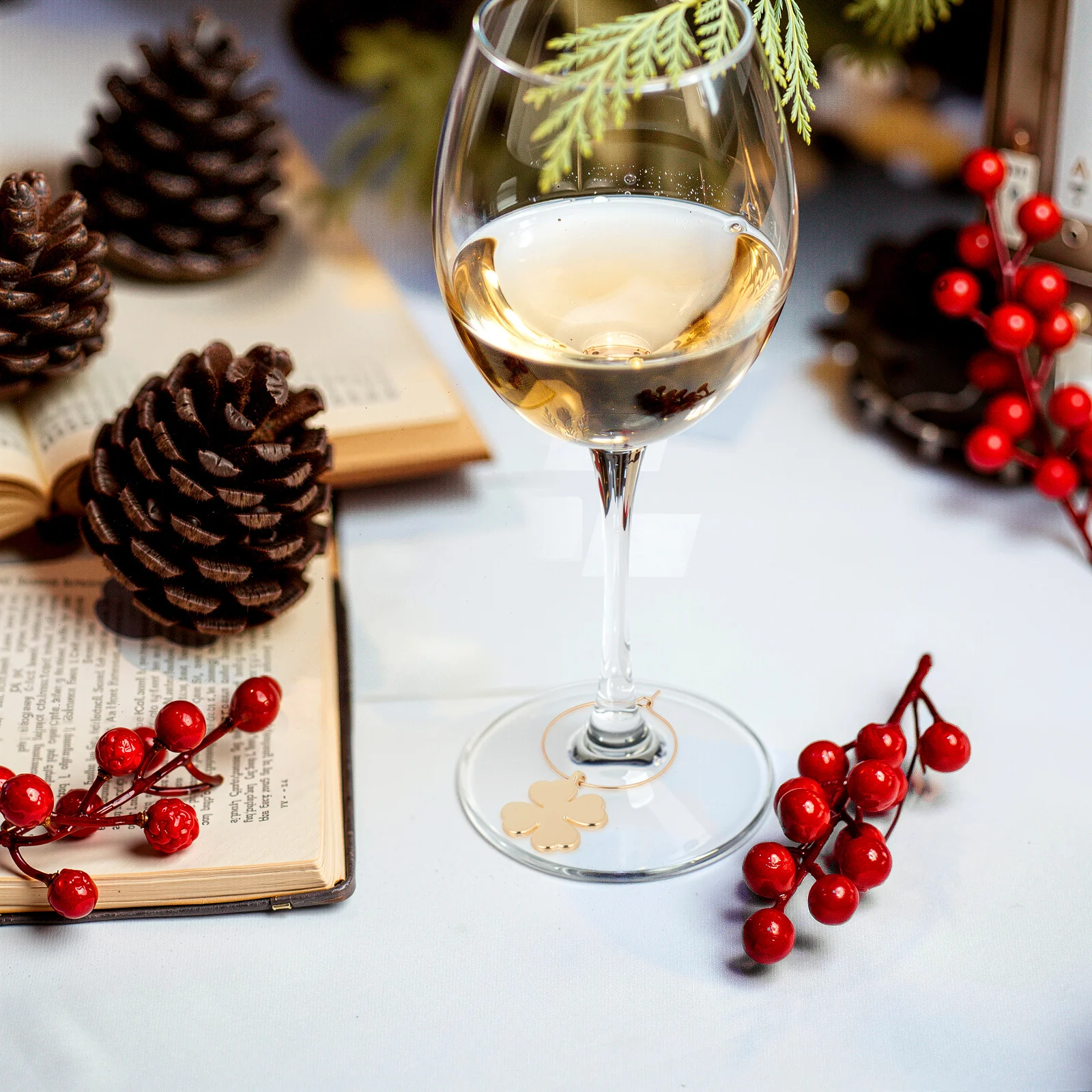 

6 pcs Wine Glass Ring Metal Christmas Decor Party Label Tag Marker Xmas Glasses Identifier Polished Finish