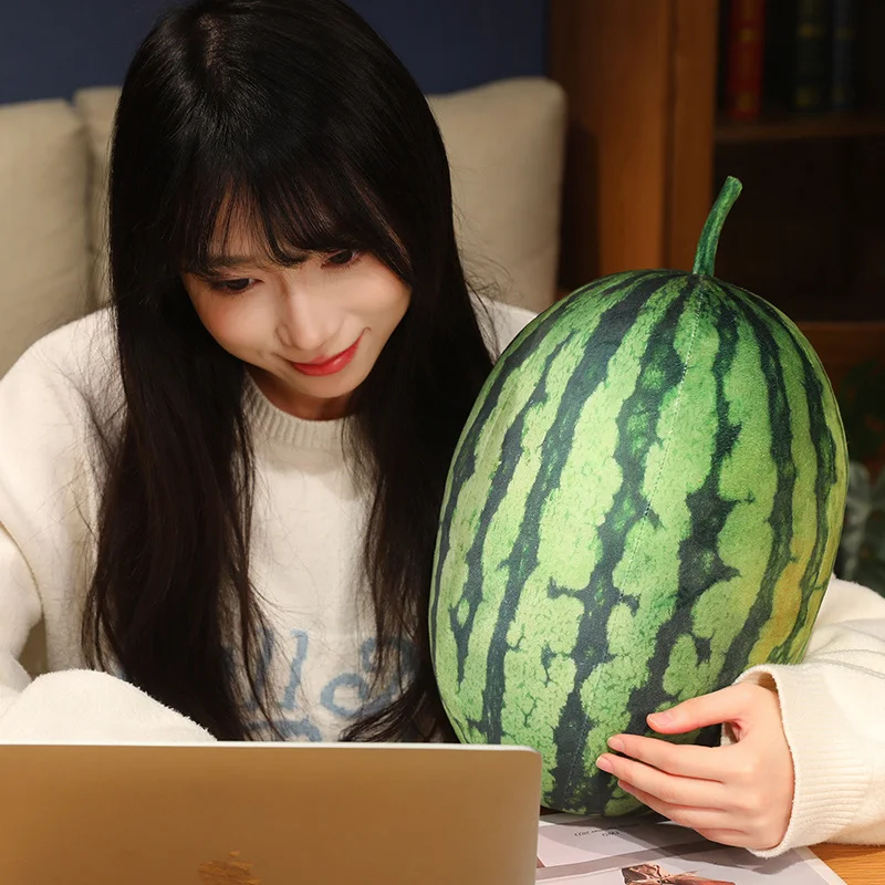 Neues 3D-Wassermelonen-Plüschtier, lebensechtes rundes und ovales Wassermelonen-gefülltes Kissen, niedliches Wassermelonen-Puppen-Sofa, dekoratives Obstkissen