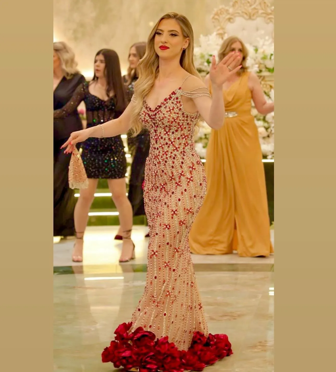 Perles de luxe Robe de soirée sirène avec des Appliques de fleurs 3D femme robes de bal robes de soirée anniversaire Robe de soirée personnaliser