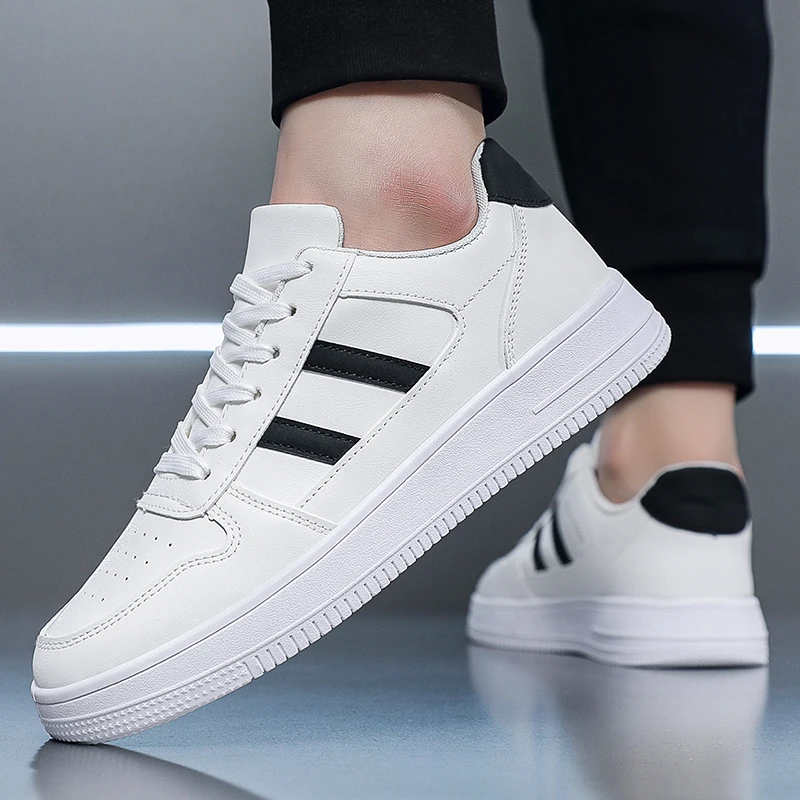 

Men's Shoes Breathable Casual Versatile 2025 New White Student Sports Board Shoes Spring Season Small White Shoes For Youth