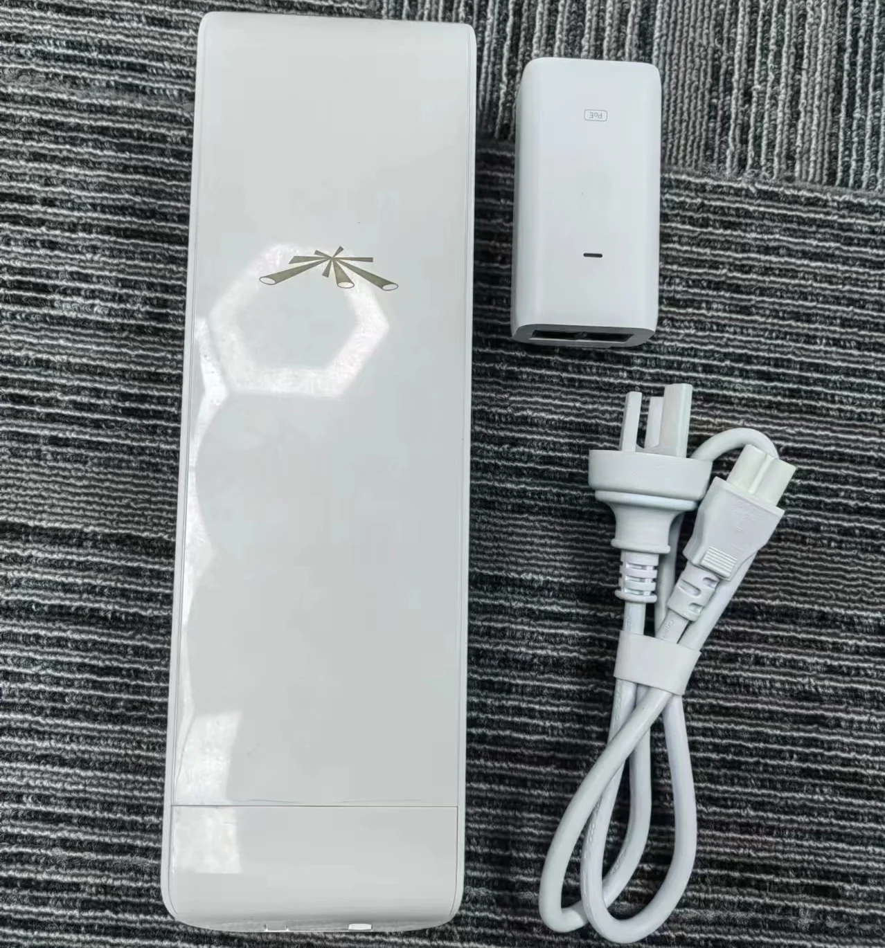 Brand new unused unpackaged NanoStation M5 NS M5 5.8G 300M high-power wireless bridge coverage monitoring, with power cord