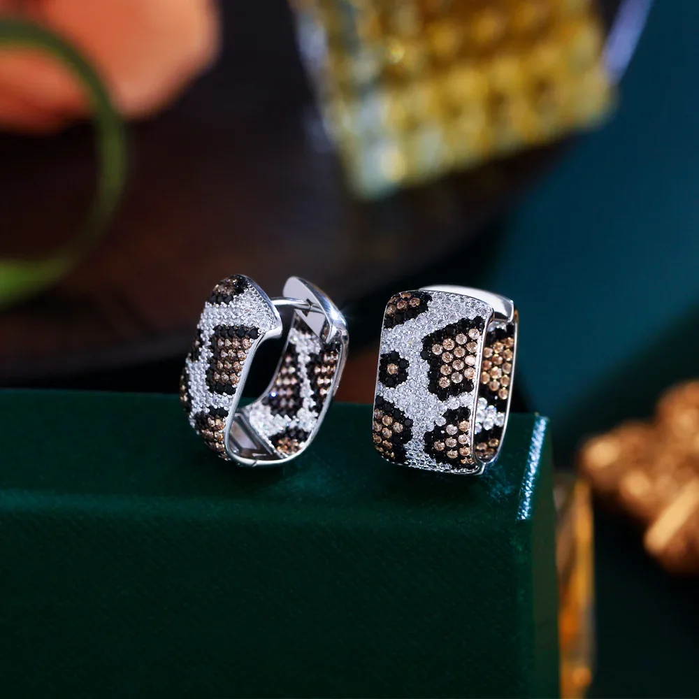 

2025 New Fashion Multicolor Zircon Snake Leopard Print Hoop Earrings for Women Luxury Daily Party Jewelry