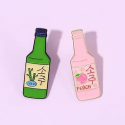 Korean Soju Enamel Pin Custom Fresh and Peach Lovely Wine Bottle Brooches On Backpack Clothes Badge Lapel Jewelry Gift Wholesale
