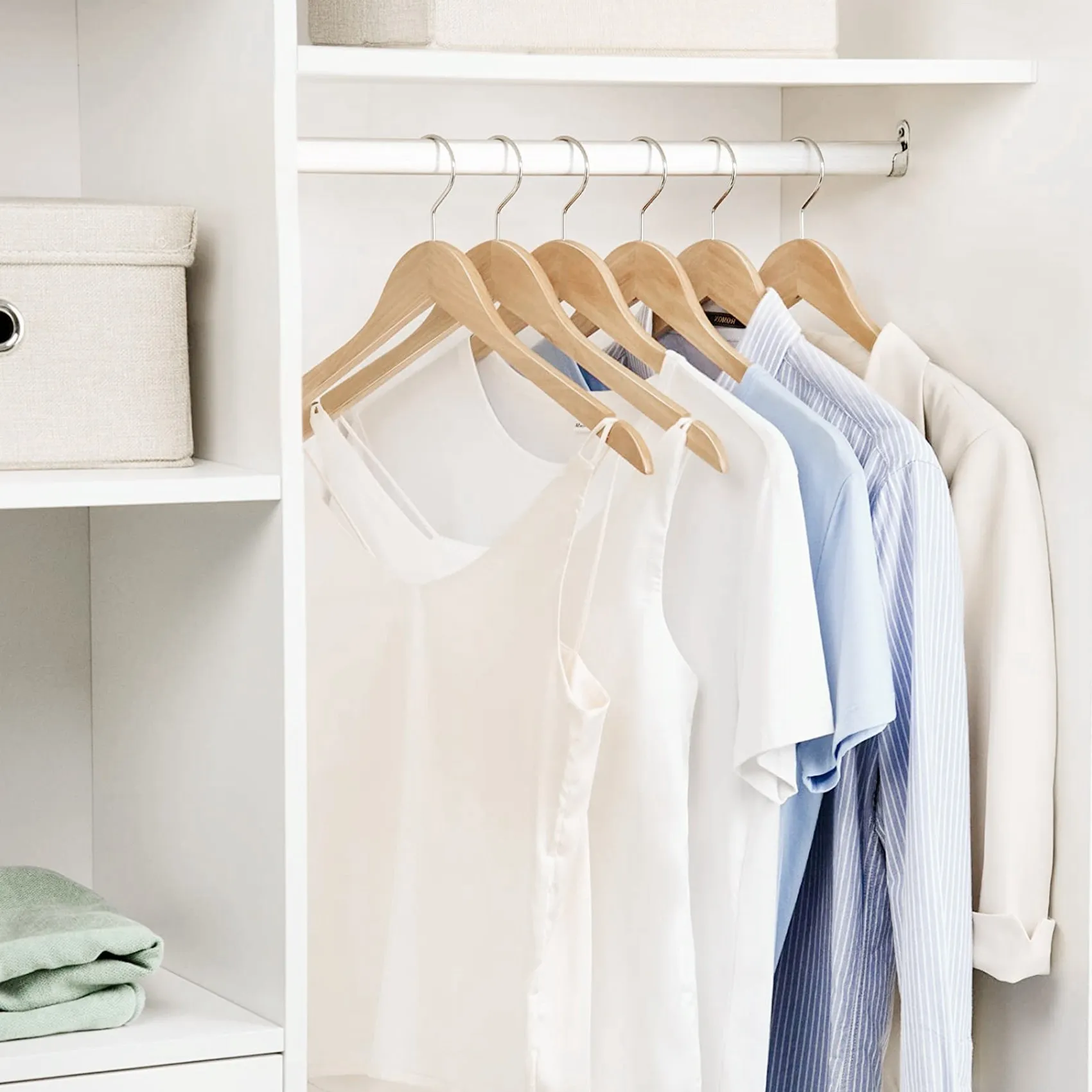 

SYW-Деревянные вешалки для детей и детей (10 шт.) Гладкие и прочные деревянные вешалки для детей и родителей, экономия места на 12,5 дюймов, 360°