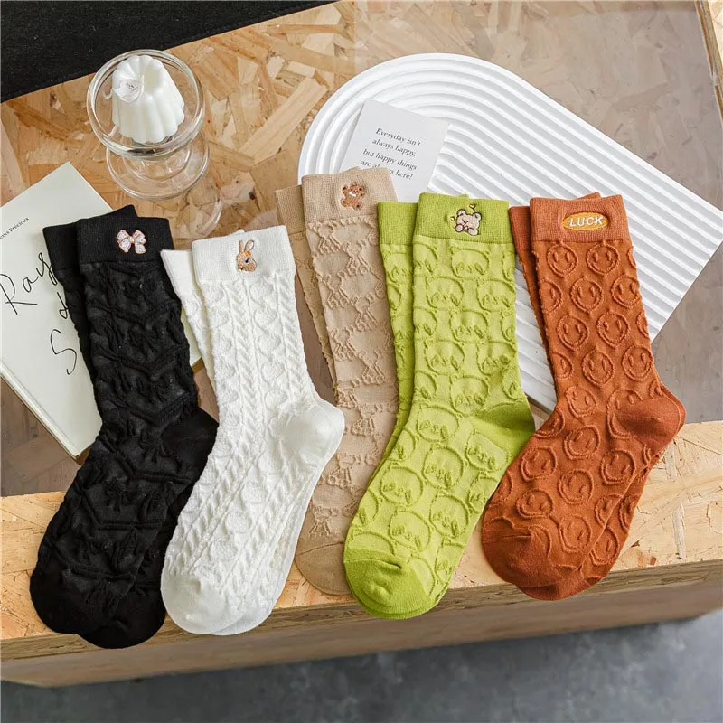 Embroidery Women Socks New Autumn Winter Lovely Relief Sacred Beast Solid Color Reverse Warm Wid Tube Ladies Socks SK11