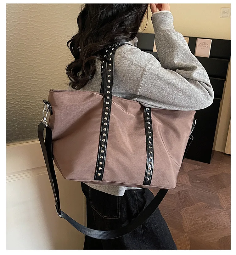 

Fashion rivet women Handbags large Capacity Nylon Shoulder Bags for Female Travel big Totes Commuting ladies Hand Bag bolsa
